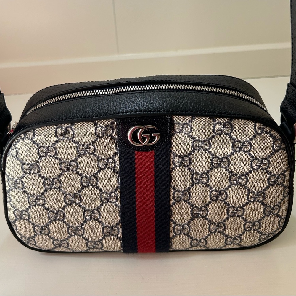 Navy/Red Gucci Ophidia GG Crossbody Excellent Condition, barely used